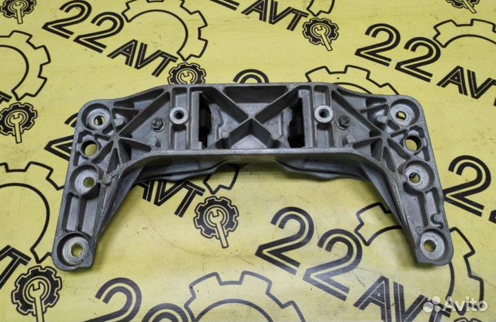 Подушка АКПП Bmw 540I E60 N62B40A 03.2006