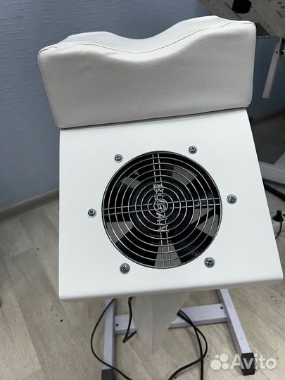 Пылесос для педикюра с подставкой