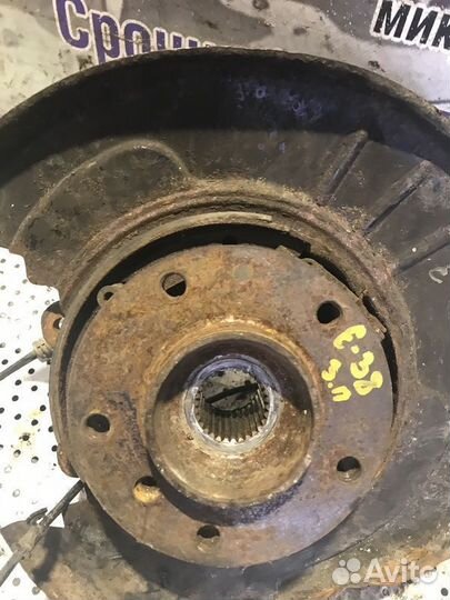 Кулак задний правый BMW 7 серия