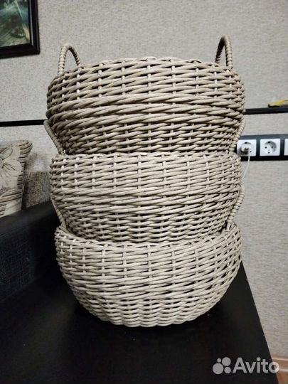 Кашпо из искуственного ротанга