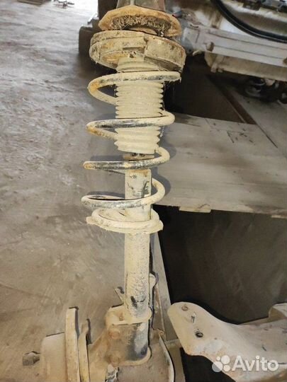 Амортизатор с пружиной задний правый Chevrolet