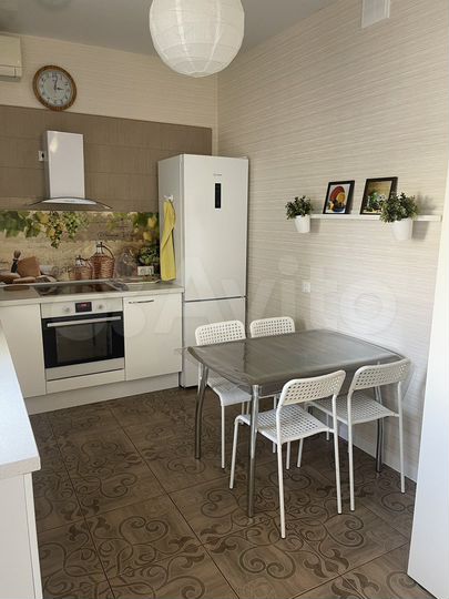 2-к. квартира, 55 м², 3/6 эт.