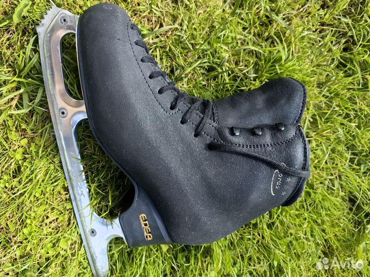 Фигурные коньки edea chorus 250 черные