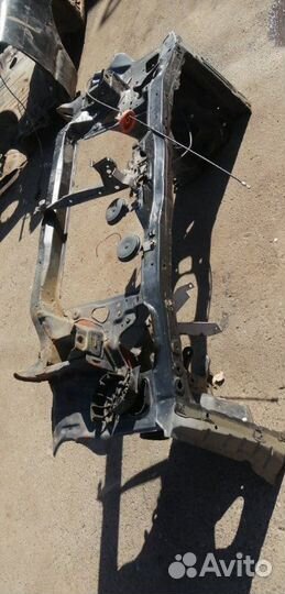 Рамка радиатора Toyota Carina AT170 5A-FE