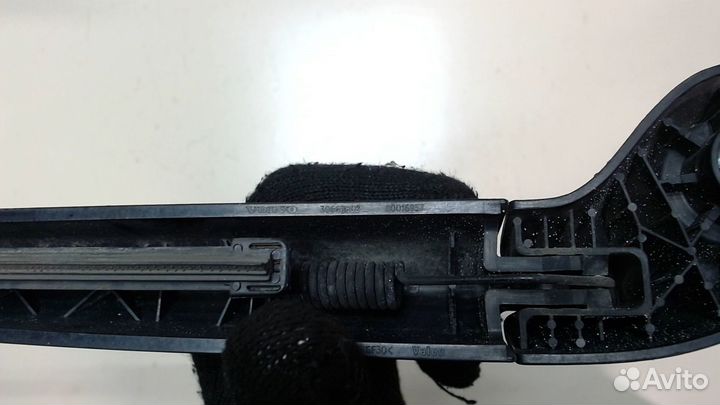 Щеткодержатель Volvo V70, 2007