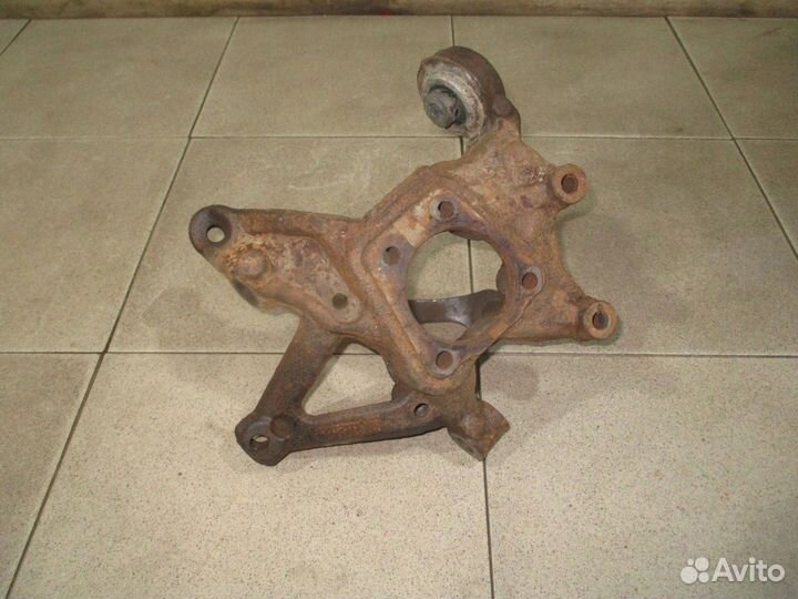 Кулак поворотный задний правый Opel Vectra C