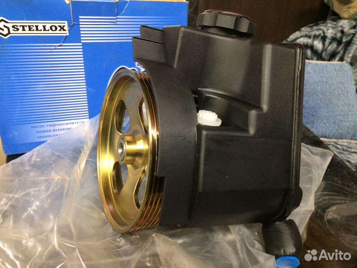 Насос гидроусилителя руля. Оригинал /Германия