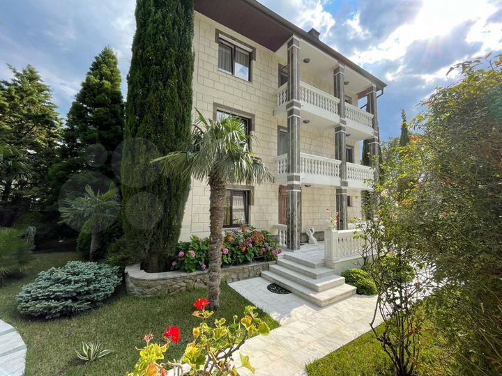 Дом 270 м² на участке 40 сот.