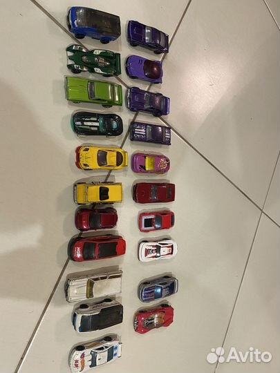 Hot wheels машинки