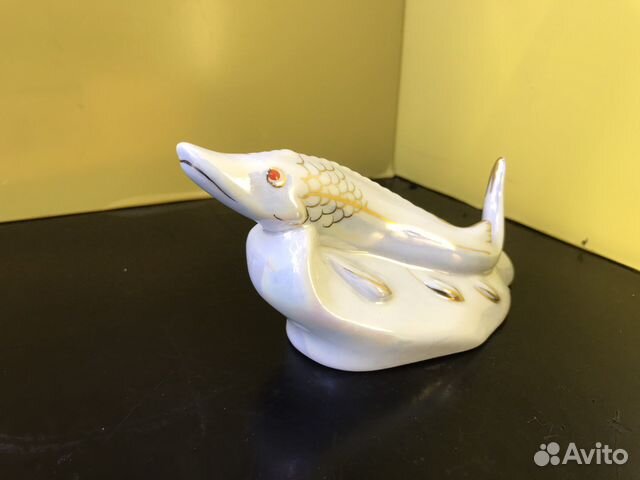 Z.5997 фарфоровая статуэтка «Осетр»