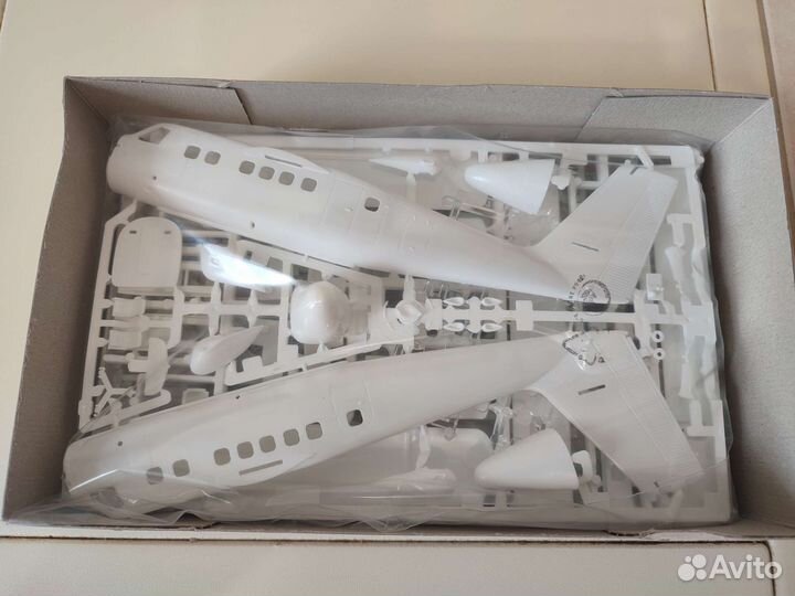 Сборная модель самолета и вертолета Revell 1:72