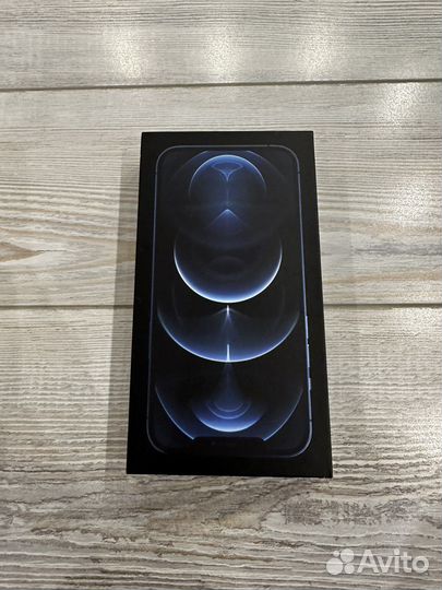 Коробка от iPhone 12 pro max
