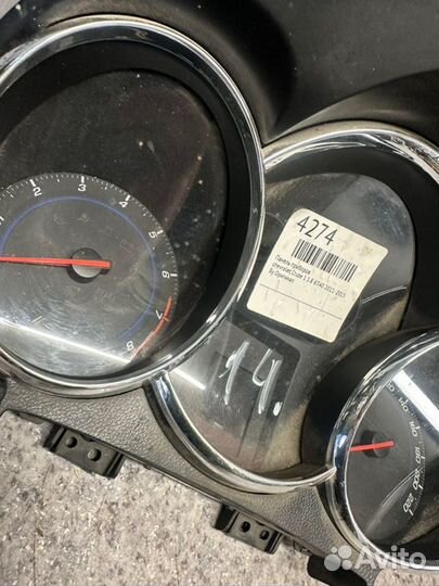 Панель приборов Chevrolet Cruze J300