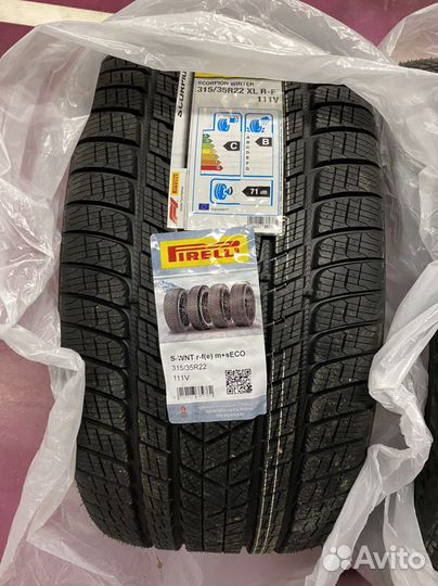Pirelli Scorpion Winter 275/40 R22