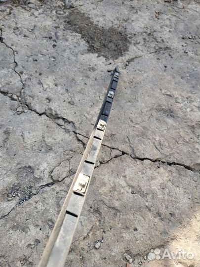 09-17 w212 Мерседес накладка двери передней левой