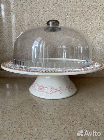 Тортница на ножке