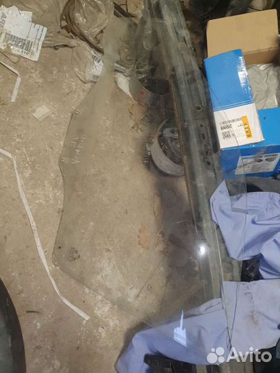 Хенадай акцент переднее левое стекло