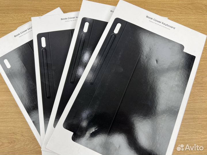 Чехол клавиатура Samsung Tab S8 Ultra