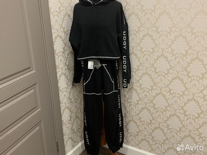 Спортивный костюм