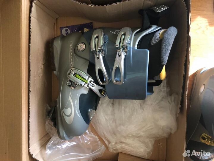 Горнолыжные женские ботинки и лыжи Salomon