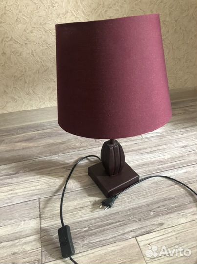 Лампа настольная