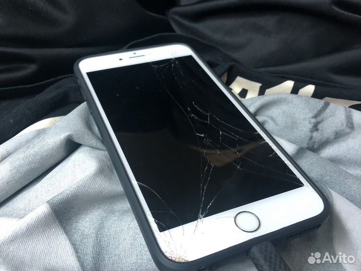 Телефон iPhone 6s+