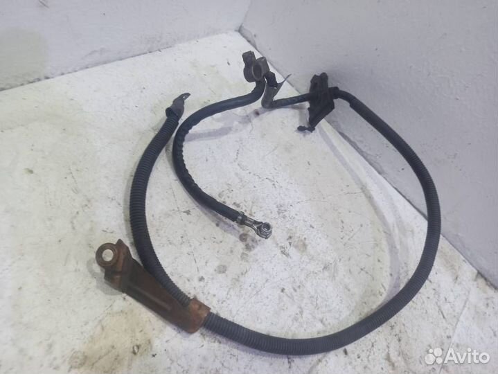 Клемма аккумулятора