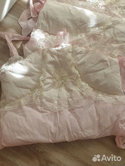 Бортики в детскую кроватку для девочки