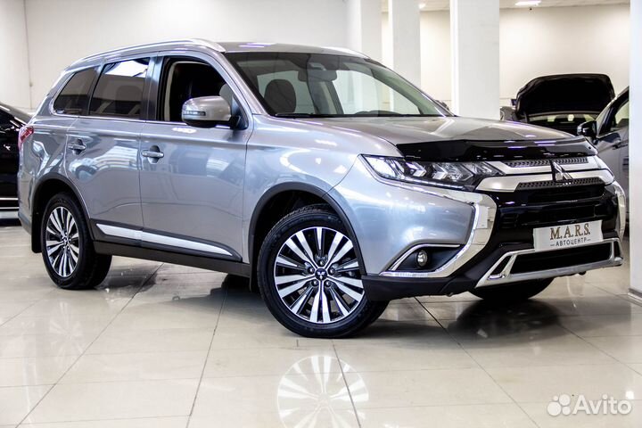 Mitsubishi Outlander, 2020