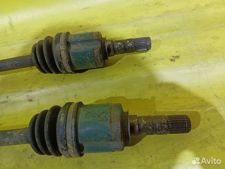 Полуось передняя Subaru Impreza G11 2000-07 1.5