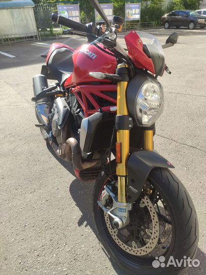 Ducati Monster 1200S