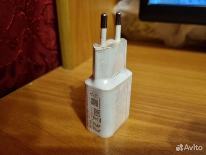 Блок питания для телефона