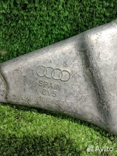 Кронштейн двигателя Audi A6 Allroad Quattro C5