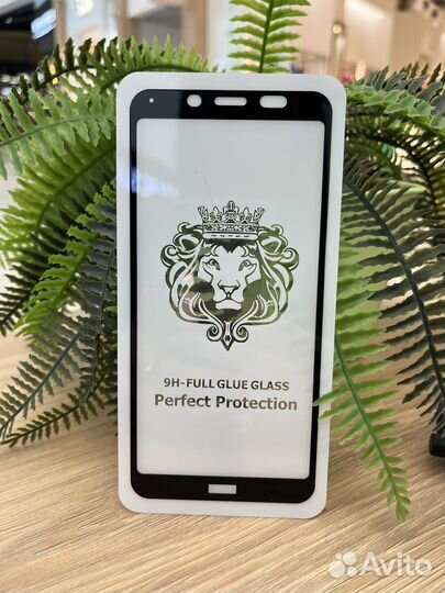 Защитное стекло на Xiaomi Redmi 6/6A/7A