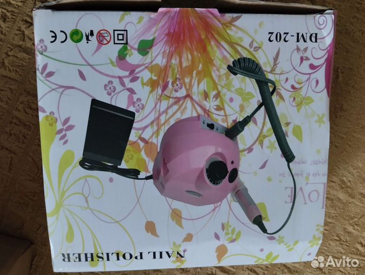 Лампа и аппарат для маникюра