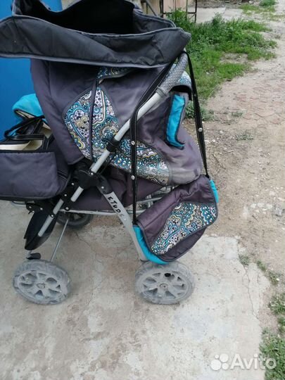 Прогулочная коляска