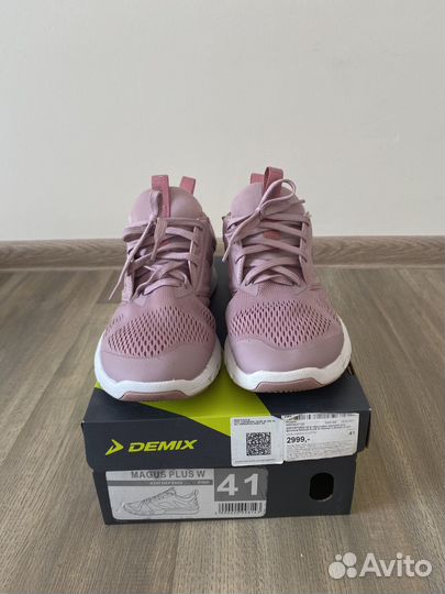 Кроссовки женские Demix Magus Plus W