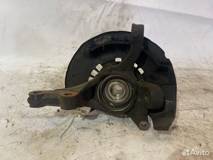 Кулак поворотный передний правый Toyota Camry