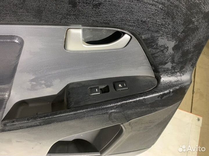 Обшивка двери задняя левая Kia Sportage 3 SL