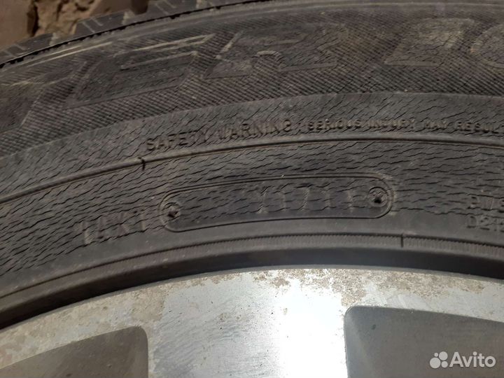 Dunlop SP Winter Ice 01 265/65 R18