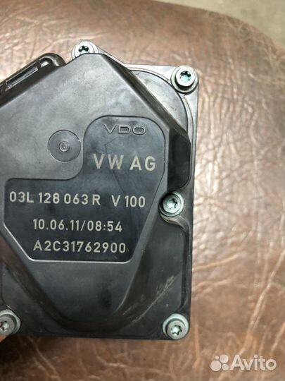 Дроссельная заслонка Фольксваген 03L128063R