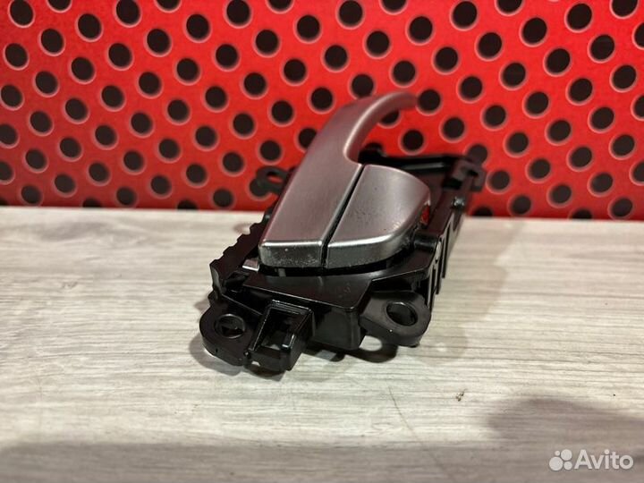 Ручка внутренняя задняя правая Kia Sorento Prime