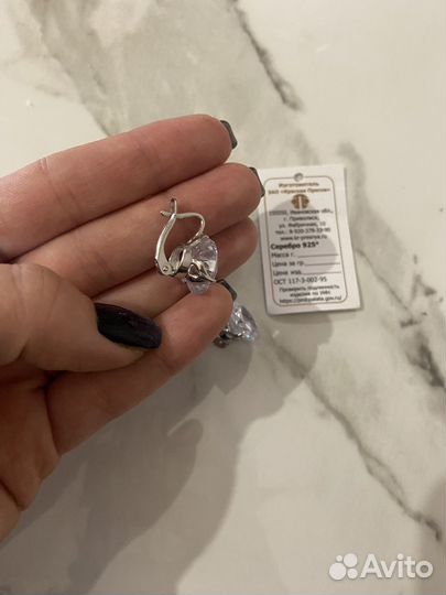 Серьги серебрянные с фианитами новые