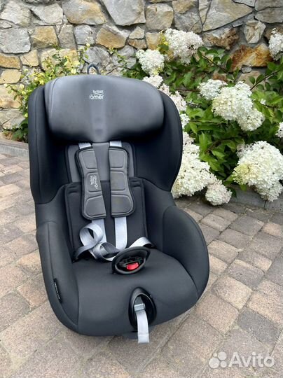 Автокресло детское britax romer trifix2 i-size