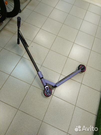 Трюковой самокат DukeR 303