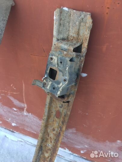 Усилитель заднего бампера Hyundai Accent