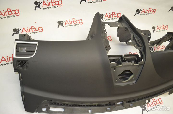 Торпедо панель приборов Ford Explorer 2018