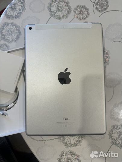 iPad 7 поколения 128 гб Wi-Fi + Cellular