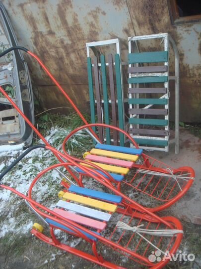 Санки для детей и лыжи