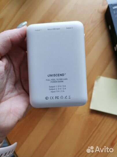 Портативный аккумулятор повербанк Uniscend 10000